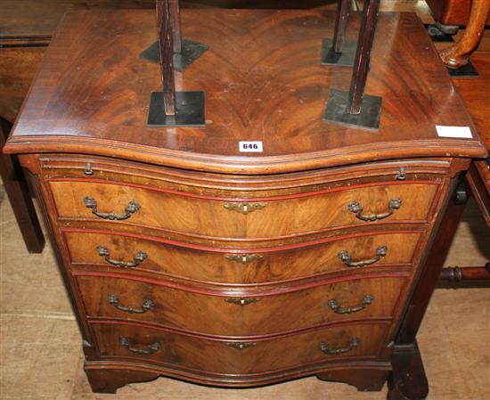 Small 20th century serpentine mahogany chest of drawers